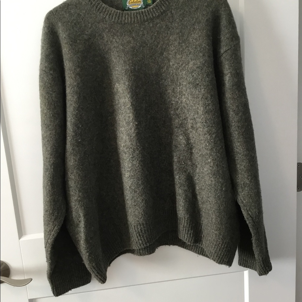 Cabelas 80% wool 20% nylon sweater